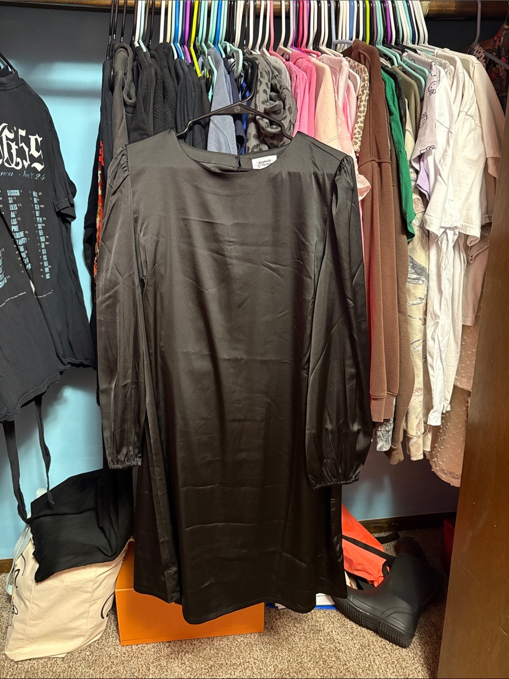 Black Long-Sleeve Midi Shift Dress